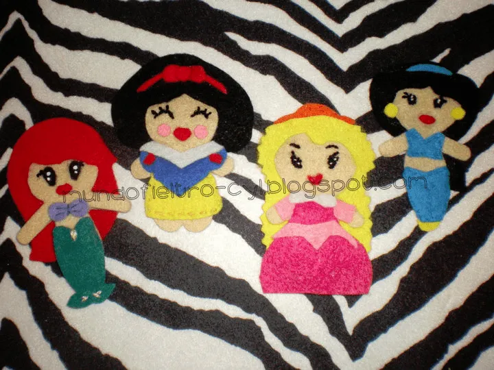 Broches de fieltro de las princesas Disney - Imagui Broches de fieltro de las princesas Disney - Imagui