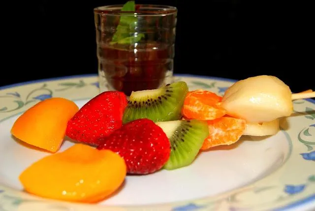 Brochetas de Frutas con Chocolate Fondue - Paperblog