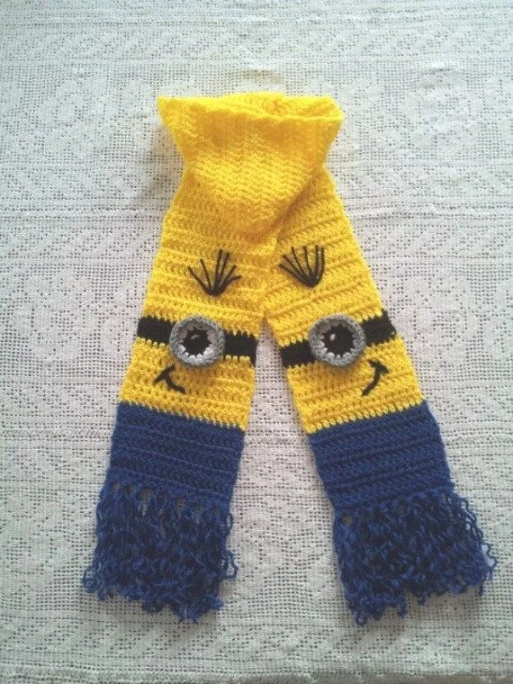Bufanda Larga Minion Crochet Amarilla y Azul para por LaBufandaLLC Bufanda Larga Minion Crochet Amarilla y Azul para por LaBufandaLLC