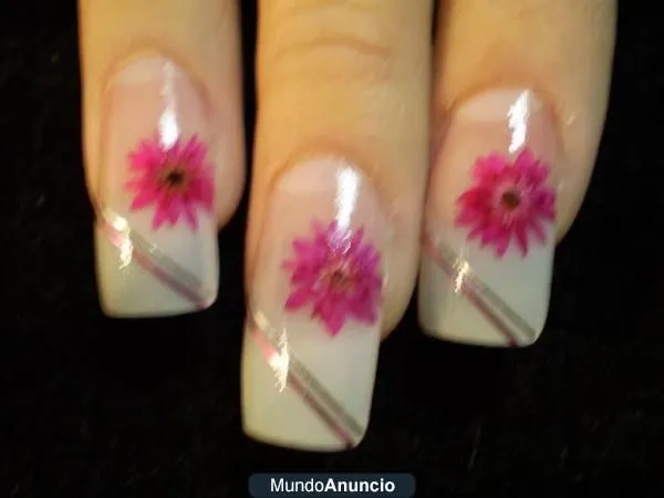 En Busca de la Belleza: manicure elegante para una fiesta de gala