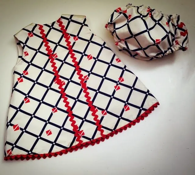 Cosas de Butterflies: DIY Vestido niña con braguita y capota ...