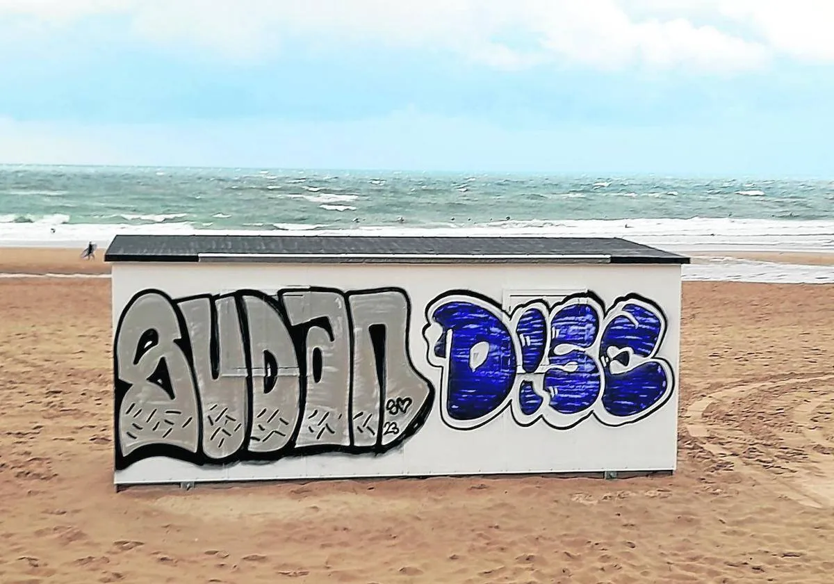 El buzón de los lectores donostiarras: Sirimiri: Pintadas en la caseta de la playa de Zurriola | El Diario Vasco El buzón de los lectores donostiarras: Sirimiri: Pintadas en la caseta de la playa de Zurriola | El Diario Vasco