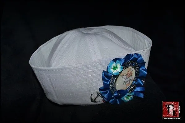 By Phillip Eckert: GORRO , UN SALUDO A LOS MARINEROS