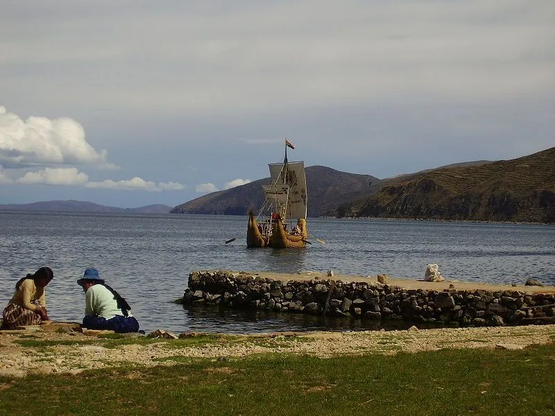 Los “caballitos de totora” del lago Titicaca | Blog Cátedra de Historia y  Patrimonio Naval
