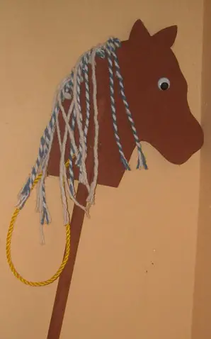 Como hacer un Caballo de Palo con Madera | Manualidades Infantiles Como hacer un Caballo de Palo con Madera | Manualidades Infantiles