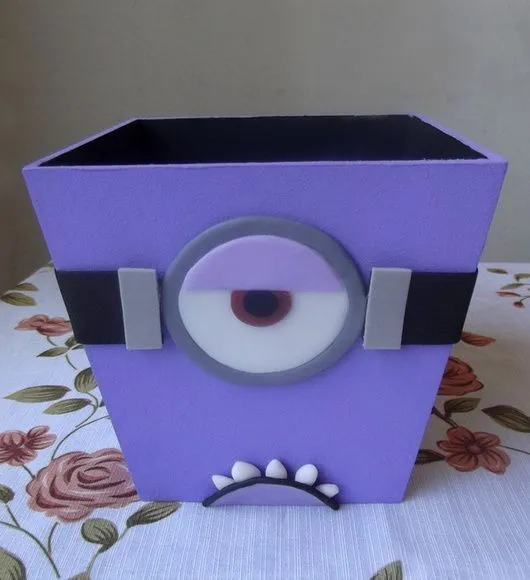 Cachepot decorativo em MDF Usado para Centros de mesa "Meu Malvado ... Cachepot decorativo em MDF Usado para Centros de mesa "Meu Malvado ...