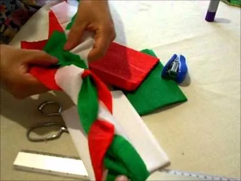 Como hacer cadenas de Crepe - YouTube