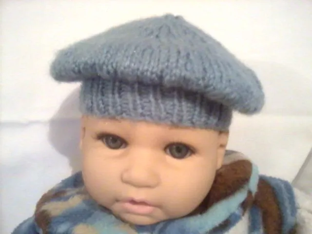 Cadenitas y lazadas: ♥ GORRITO BEBE TIPO BOINA. Cadenitas y lazadas: ♥ GORRITO BEBE TIPO BOINA.