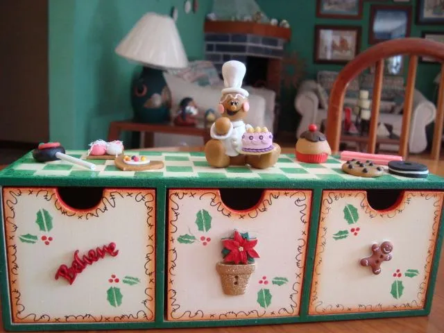 caja de te con 3 cajones con muñeco de jengibre y dulces en pasta ... caja de te con 3 cajones con muñeco de jengibre y dulces en pasta ...