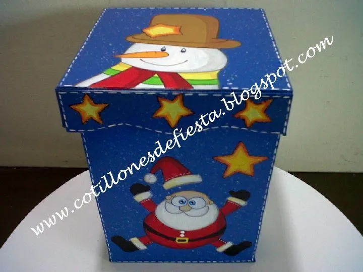 Caja fabricada de manera artesanal y pintada completamente a mano ... Caja fabricada de manera artesanal y pintada completamente a mano ...