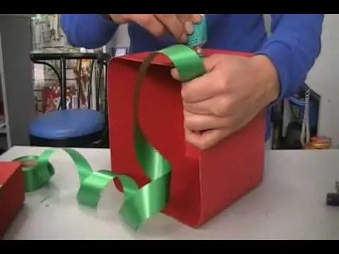 Caja para Regalos - Caja roja - 1 parte - YouTube Caja para Regalos - Caja roja - 1 parte - YouTube