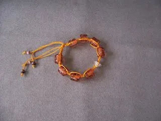 La Caja de Retales: PULSERA EN MACRAMÉ