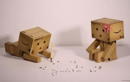 CAJAS AMAZON on Pinterest | Danbo, Amazon Box and Robots