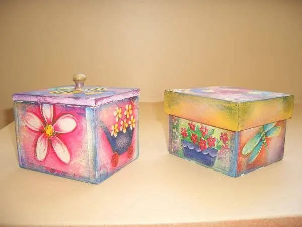 CAJAS DE MADERA ARTESANALES INFANTILES Marisa Minetti - Artelista. CAJAS DE MADERA ARTESANALES INFANTILES Marisa Minetti - Artelista.