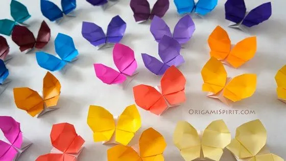 Arco iris de mariposas de papel :: Caja-mariposa en origami Arco iris de mariposas de papel :: Caja-mariposa en origami