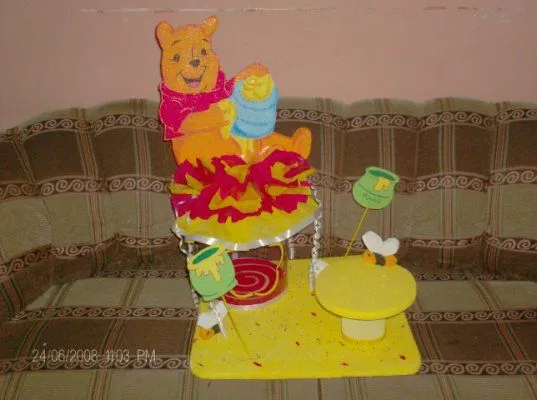Cajas de regalos de Winnie Pooh para piñatas - Imagui
