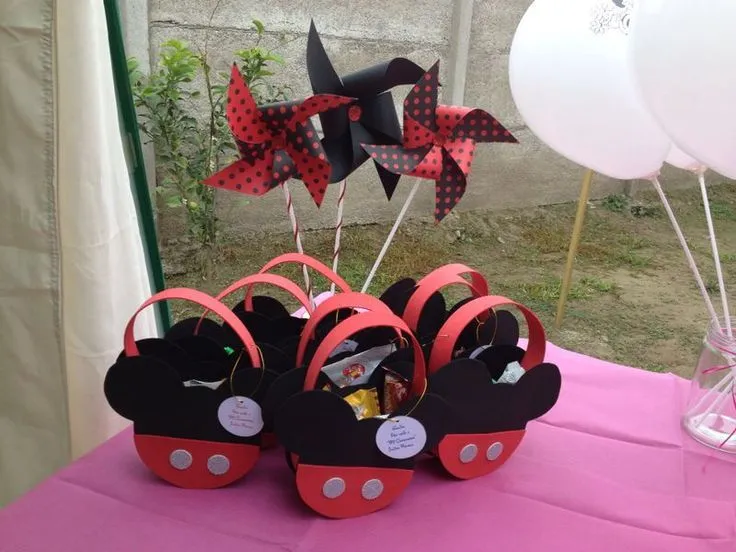 Cajas de sorpresas minnie | Cumpleaños minnie y mickey | Pinterest