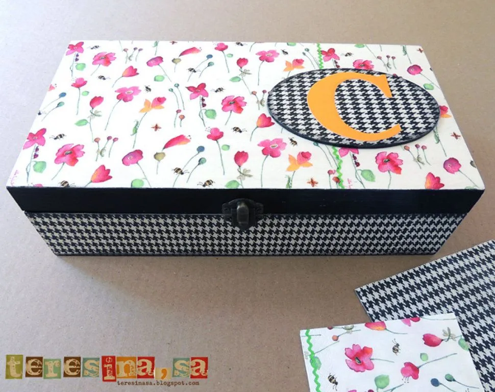Cajas decoradas con decoupage | Aprender manualidades es facilisimo.