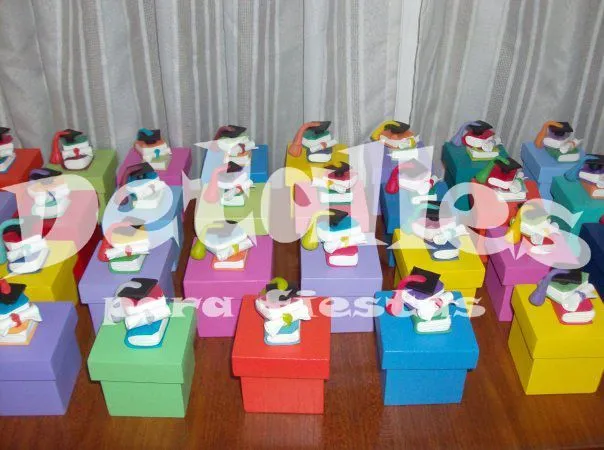 Cajitas con aplique en porcelana fría. Souvenirs graduación ... Cajitas con aplique en porcelana fría. Souvenirs graduación ...