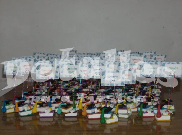 Cajitas con aplique en porcelana fría. Souvenirs graduación ... Cajitas con aplique en porcelana fría. Souvenirs graduación ...