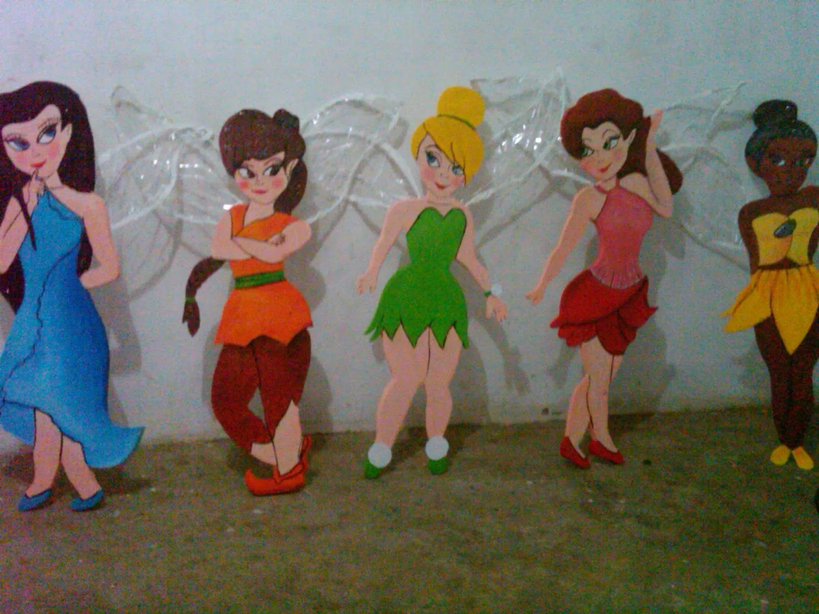 CAJITAS DE SUEÑOS: tinker y sus amigas en anime