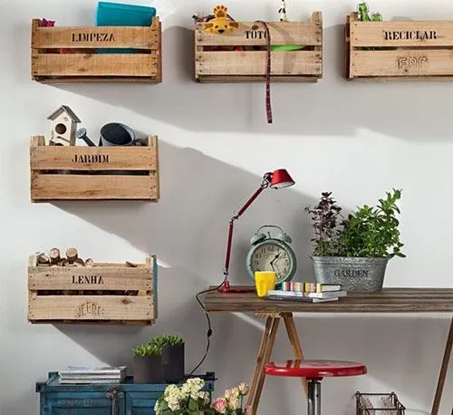 Cajones de madera reciclados, prácticos y decorativos