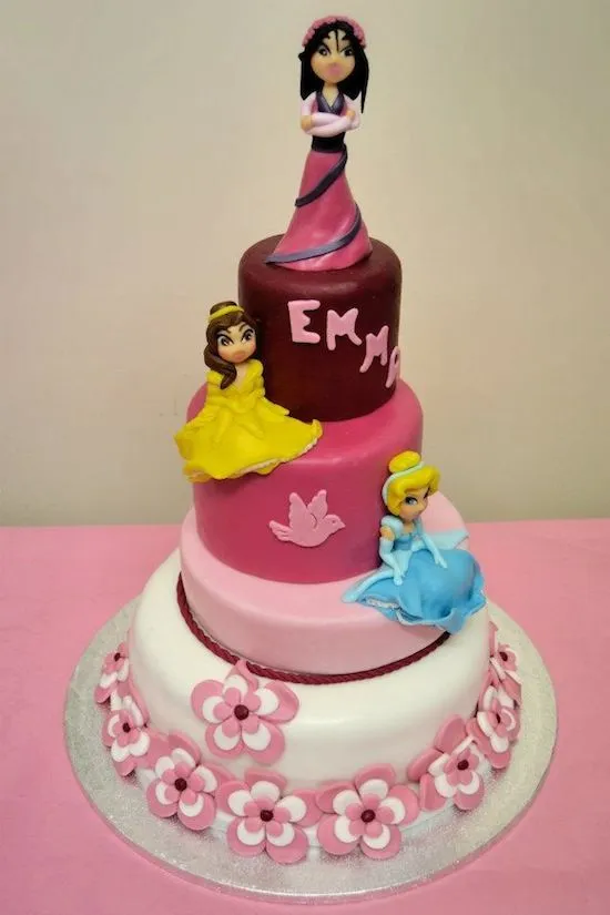 Cakemania, dolci e cake design – Torte castello con le principesse ...