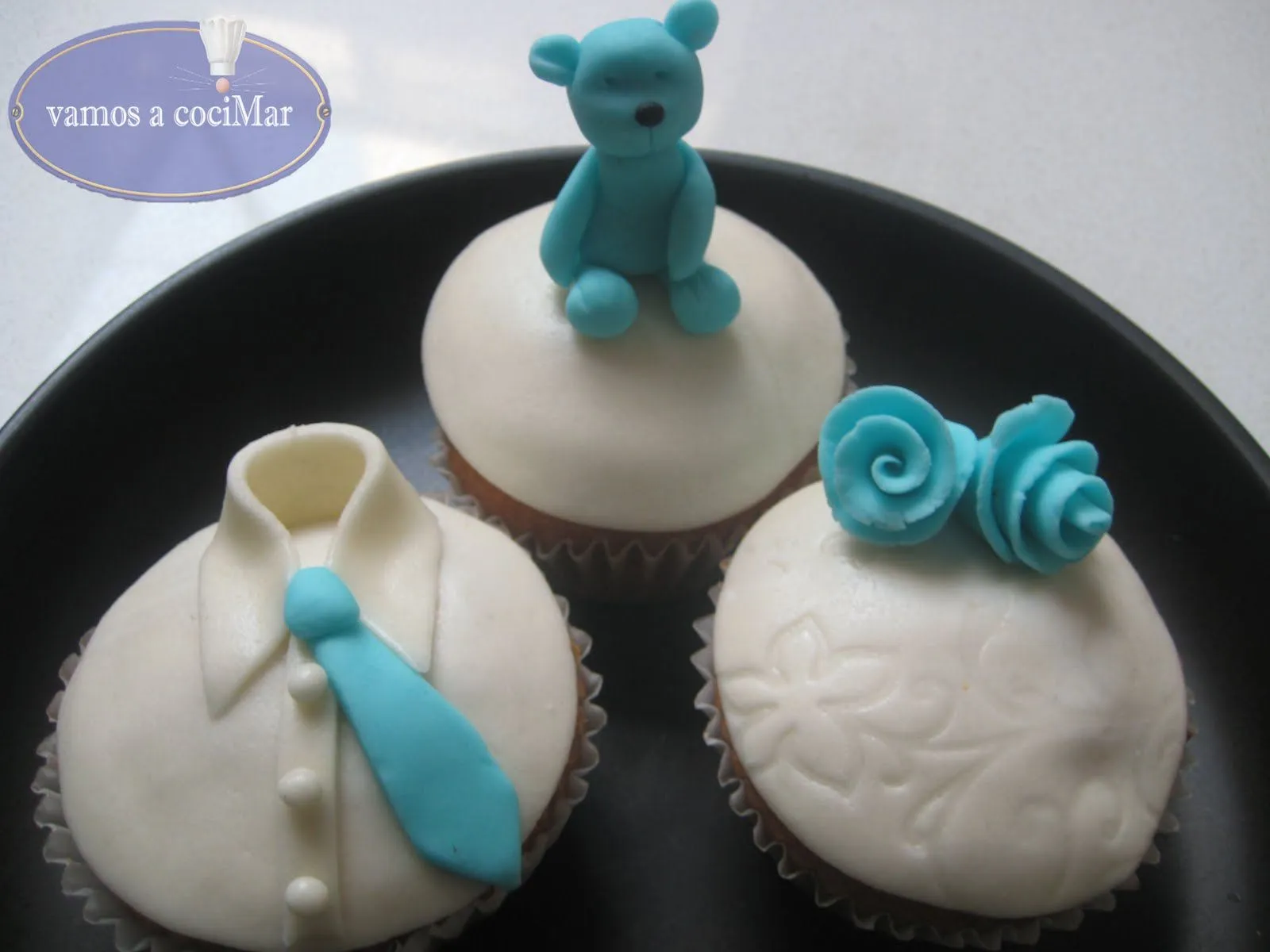Cakes by Mar: Cupcakes fondant para una familia Cakes by Mar: Cupcakes fondant para una familia