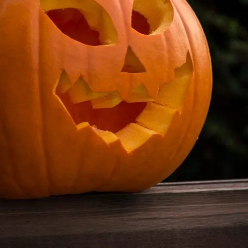 Calabaza de Halloween: como decorar con plantillas, vaciar y tallar tu propia jack-o'-lantern - Cocina con Poco Calabaza de Halloween: como decorar con plantillas, vaciar y tallar tu propia jack-o'-lantern - Cocina con Poco