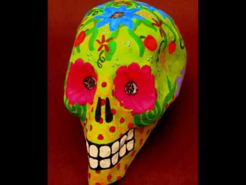 CALAVERAS LuMo. Arte Orgánico - YouTube