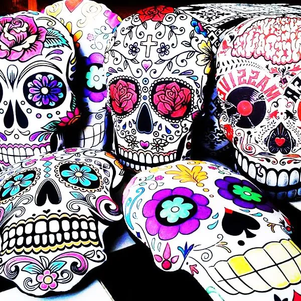 Calaveras Mexicanas - Catálogo de Tendencia Inspirada en Folk Méxicano Calaveras Mexicanas - Catálogo de Tendencia Inspirada en Folk Méxicano