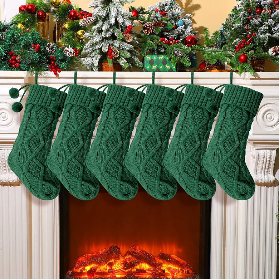 6 Calcetines de Colgante de Navidad Medias Navideñas Tejidas por Cable de  14.5 Pulgadas con Bola de Pompones Adornos de Fiesta de Festiva Decoración  de Árbol de Navidad (Verde Oscuro) : Amazon.com.mx: