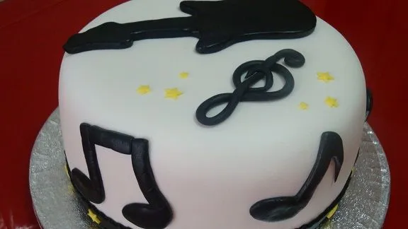 Al Calor de los Fogones"...: TARTA MUSICAL PARA MI HIJO DAVID Al Calor de los Fogones"...: TARTA MUSICAL PARA MI HIJO DAVID