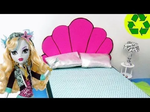 Cómo hacer una cama Inspirada por la muñeca Monster High Cómo hacer una cama Inspirada por la muñeca Monster High