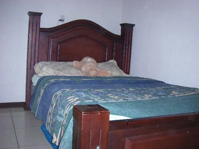 Cama matrimonial de madera estilo rustico y colchon - Grecia ... Cama matrimonial de madera estilo rustico y colchon - Grecia ...