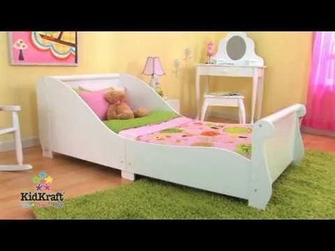 Cama para niños con barandilla de KidKraft en EurekaKids - YouTube Cama para niños con barandilla de KidKraft en EurekaKids - YouTube