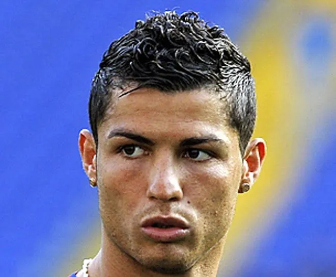 Así ha cambiado de 'look' Cristiano Ronaldo... Así ha cambiado de 'look' Cristiano Ronaldo...