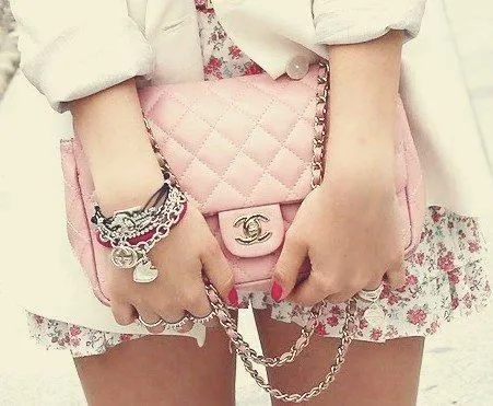 CAMBIAR EL MUNDO & DIVERSIÓN: MODA Sólo para chicas