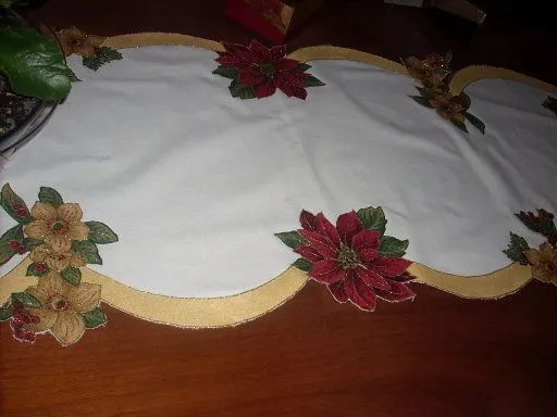 camino de mesa navideño | Decorar tu casa es facilisimo.com