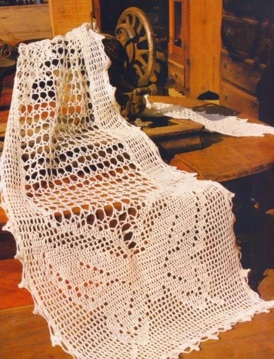 Camino de mesa "Butterfly" | Crochet y Dos agujas Camino de mesa "Butterfly" | Crochet y Dos agujas