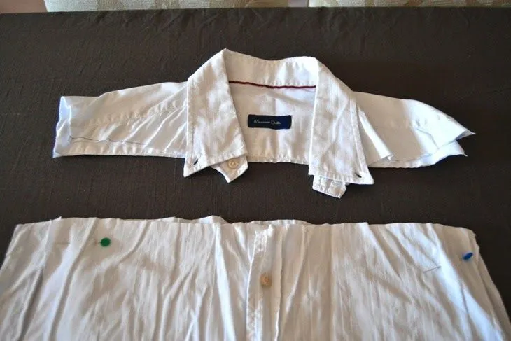 Cómo hacer camisa de niña a partir de camisa de hombre reciclada ... Cómo hacer camisa de niña a partir de camisa de hombre reciclada ...