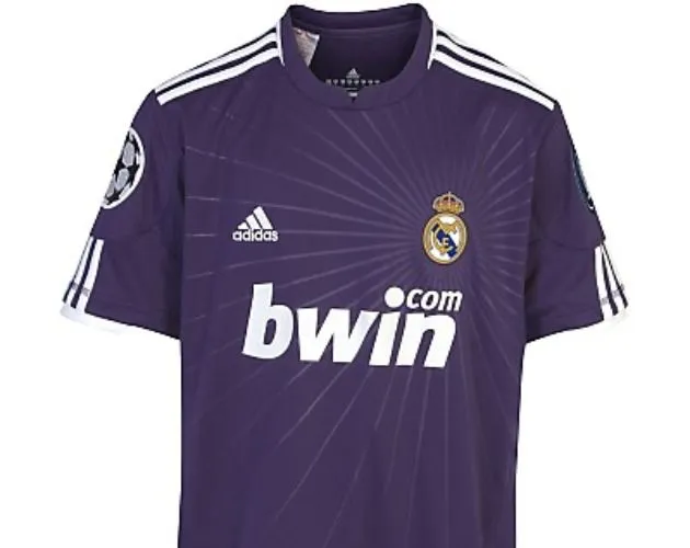 Uniforme del real madrid morado - Imagui