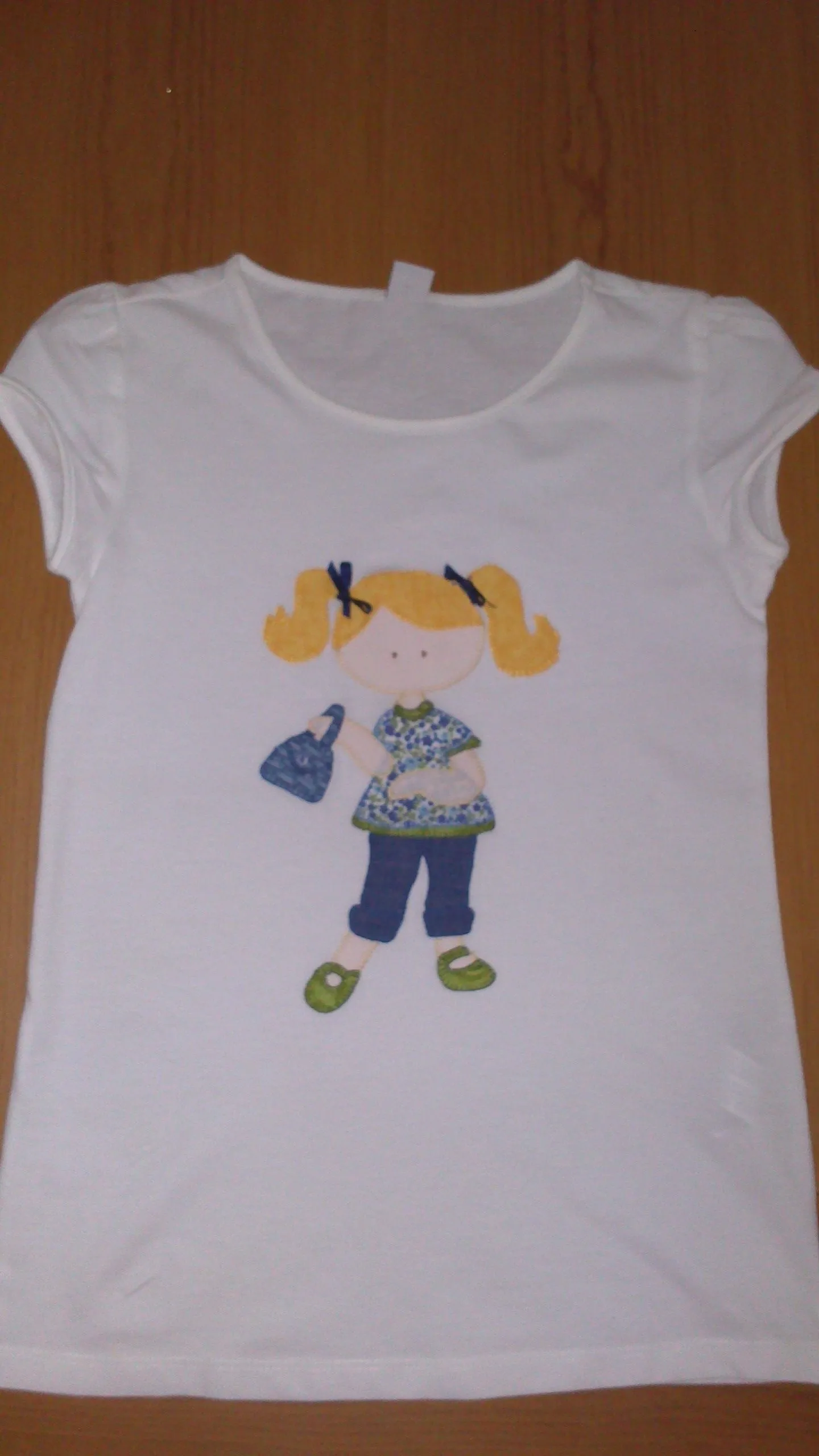 Camisetas bordadas de patchwork | El Patchwork de Lolita Cosita Camisetas bordadas de patchwork | El Patchwork de Lolita Cosita