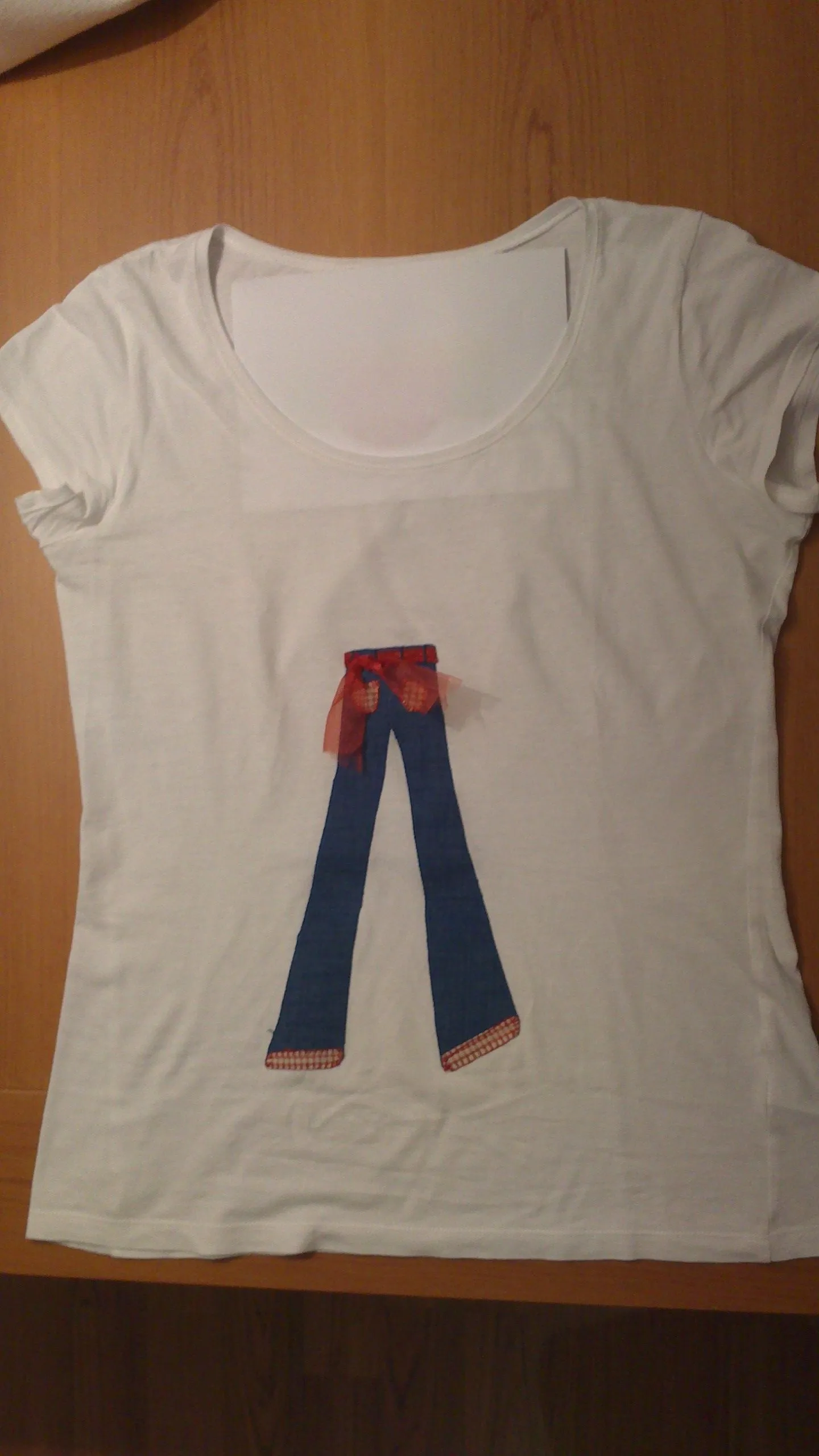 Camisetas bordadas de patchwork | El Patchwork de Lolita Cosita Camisetas bordadas de patchwork | El Patchwork de Lolita Cosita