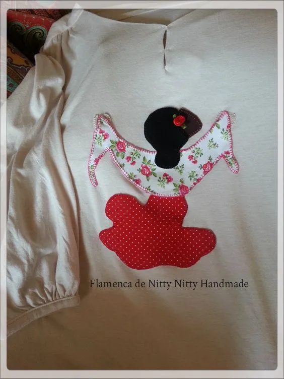 Camisetas Patchwork: Vespa y flamenca | Estela Bon Camisetas Patchwork: Vespa y flamenca | Estela Bon