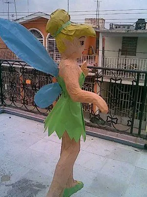 galeria de pinatas campanita