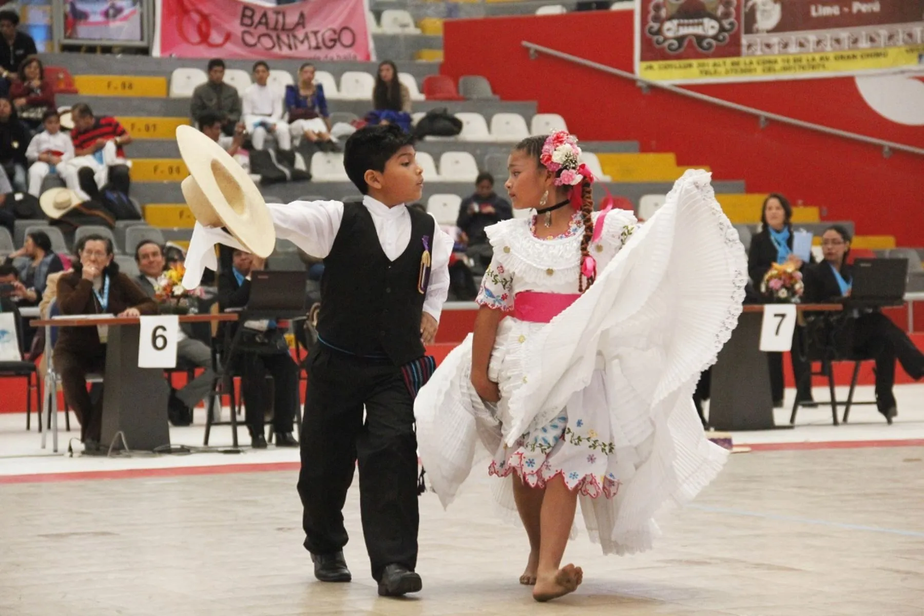 Campeones se lucen en V Concurso de Marinera Norteña en San Borja | Noticias | Agencia Peruana de Noticias Andina Campeones se lucen en V Concurso de Marinera Norteña en San Borja | Noticias | Agencia Peruana de Noticias Andina