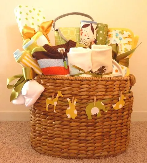 Canasta de regalos para Baby Shower - LaCelebracion.com Canasta de regalos para Baby Shower - LaCelebracion.com