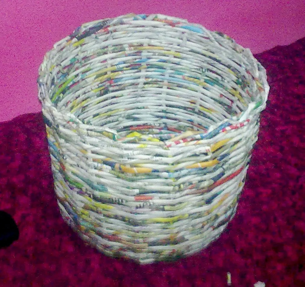 Canastas hechas con papel de periódico - Imagui Canastas hechas con papel de periódico - Imagui