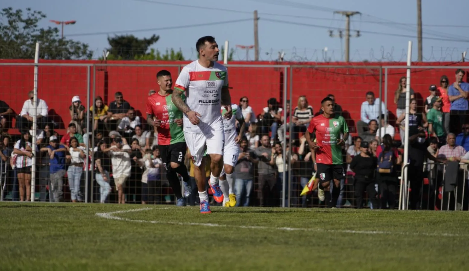 La cancha que lleva el nombre del Pocho Lavezzi debutó con un triunfo | El  Gráfico